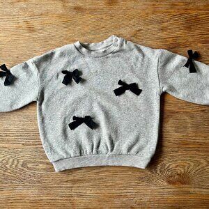 H&M Toddler Gray Sweatshirt with Black Bow Details Size 2T